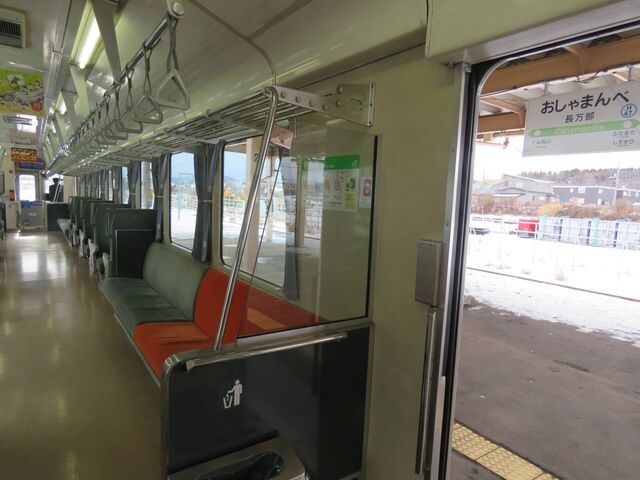 キハ150車内.jpg