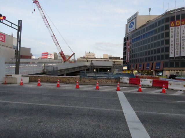新宿駅西口2024年11月.jpg